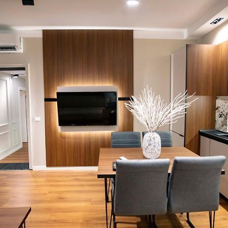 Luxury Apartment At Condor Center Tirana Exteriör bild