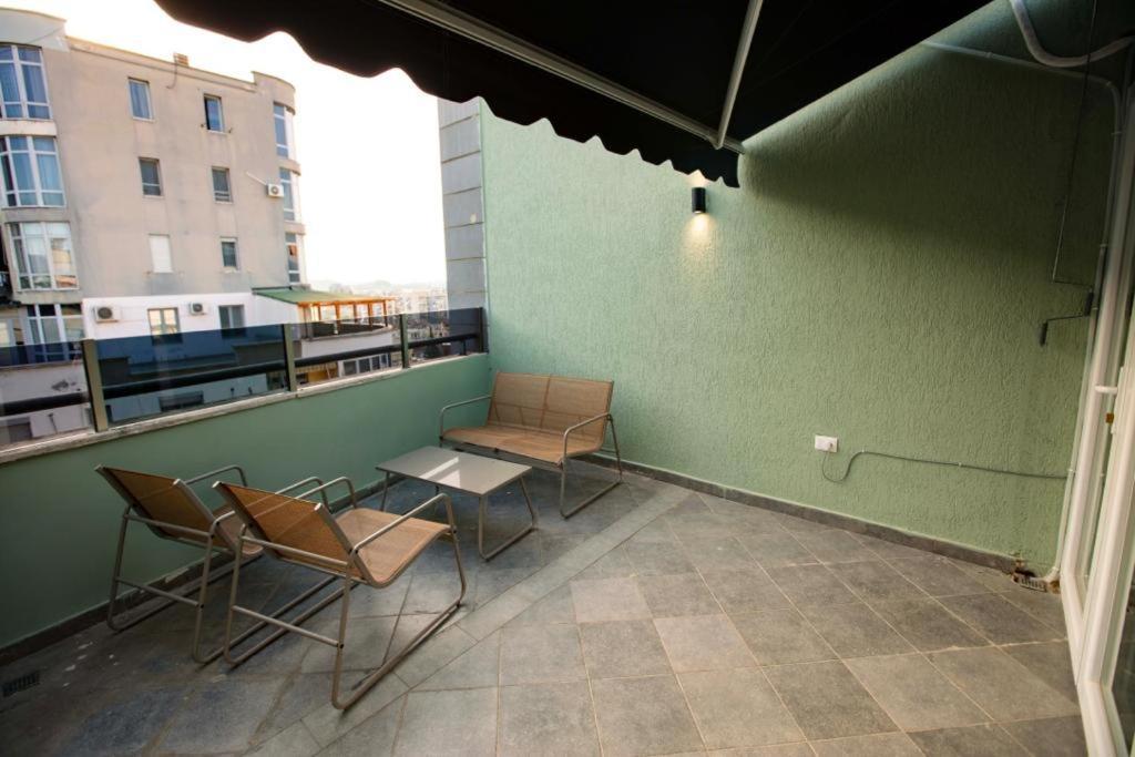 Luxury Apartment At Condor Center Tirana Exteriör bild