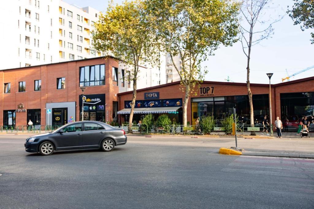 Luxury Apartment At Condor Center Tirana Exteriör bild