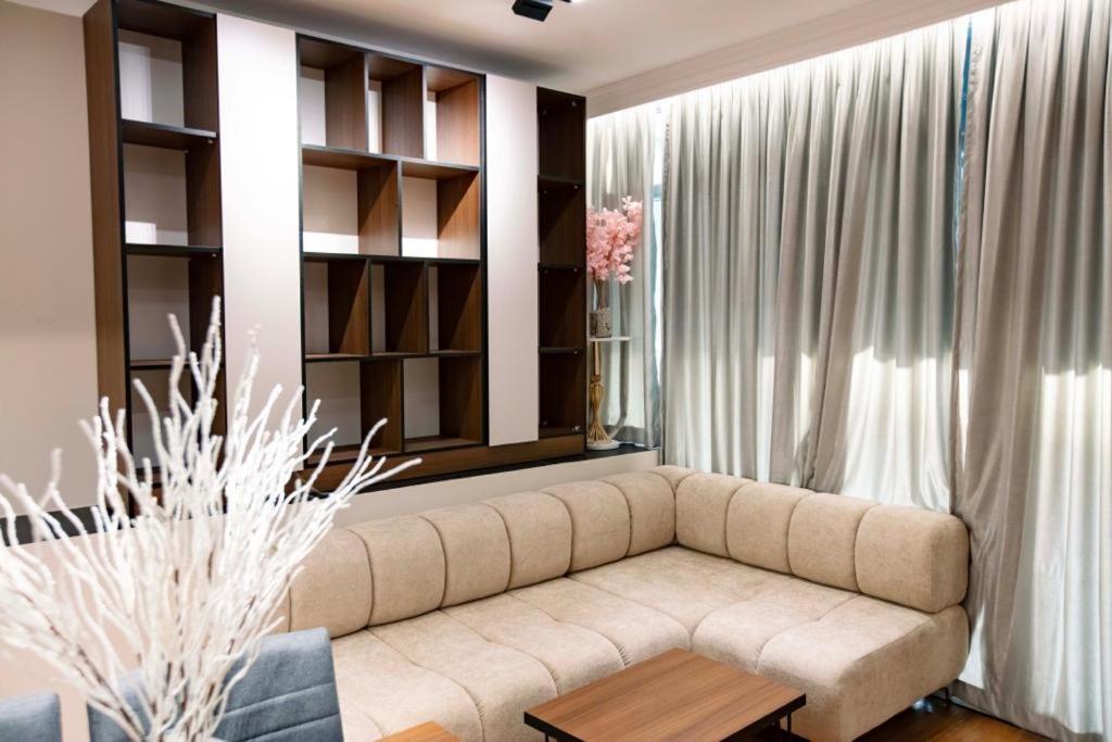 Luxury Apartment At Condor Center Tirana Exteriör bild